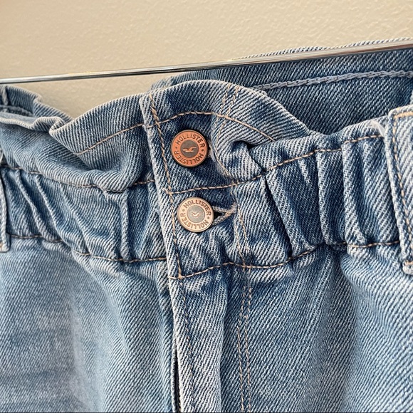 Hollister Ultra High Rise Paper Bag Waist Mom Short - Picture 2 of 9